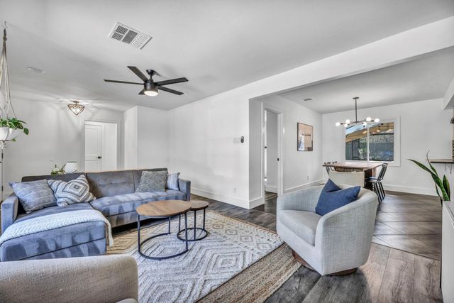 2805 Silverway DR, Austin, TX 78757