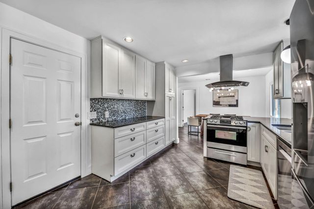 2805 Silverway DR, Austin, TX 78757