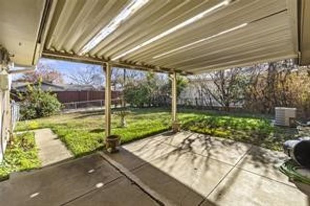 2801 Laramie Street, Irving, TX 75062