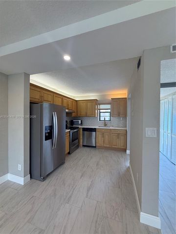 9273 SW 8th St 311, Boca Raton, FL 33428