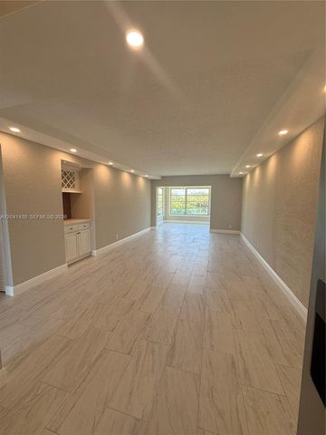 9273 SW 8th St 311, Boca Raton, FL 33428