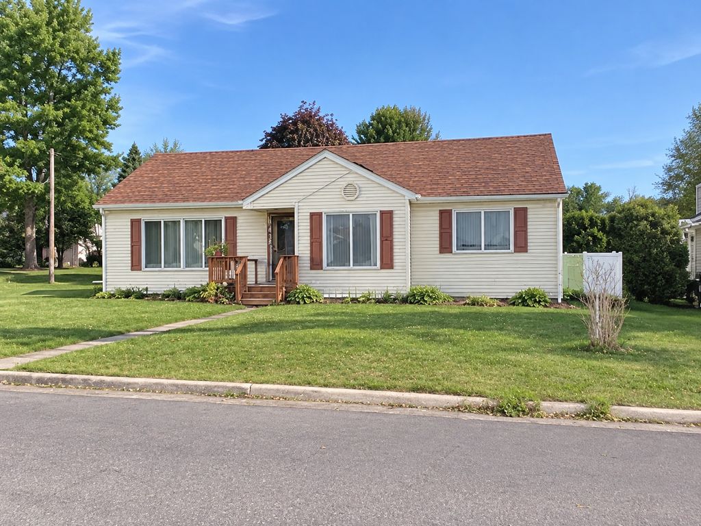 435 S 6th Street, Barron, WI 54812 — photo 2