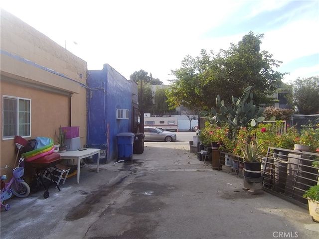 8310 S Broadway, Los Angeles, CA 90003