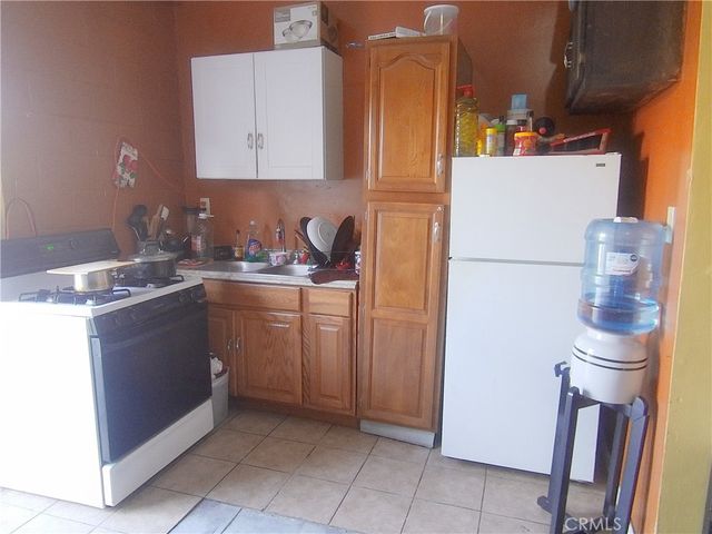 8310 S Broadway, Los Angeles, CA 90003