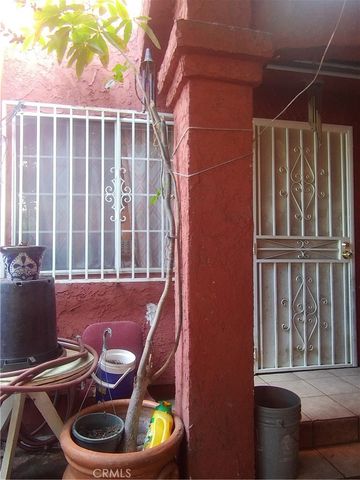 8310 S Broadway, Los Angeles, CA 90003