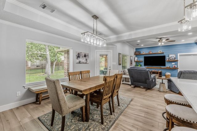 310 Augusta Drive, Huntsville, TX 77340