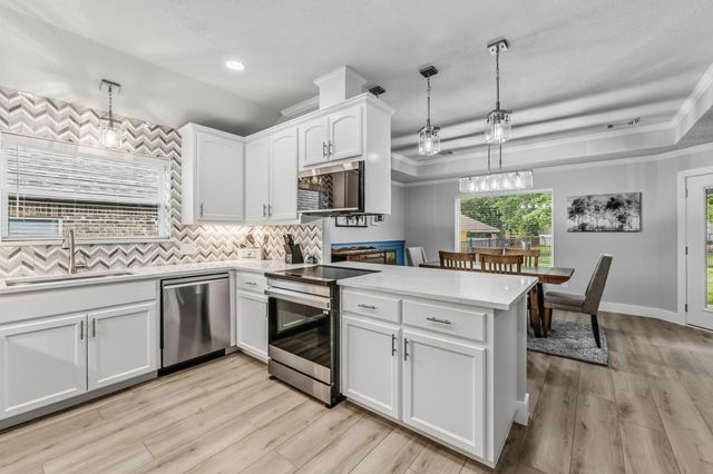 310 Augusta Drive, Huntsville, TX 77340