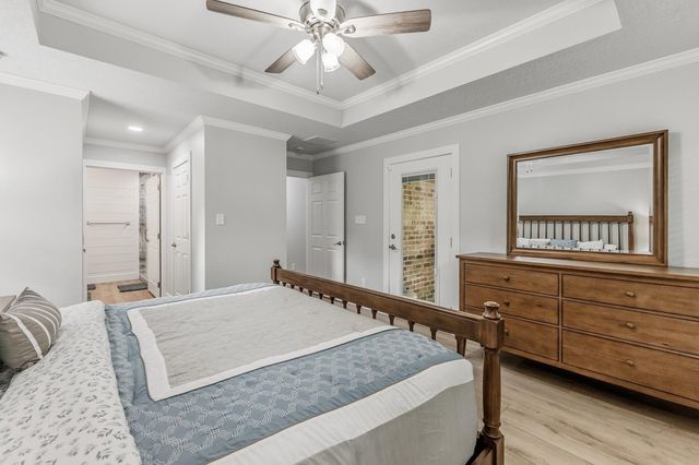 310 Augusta Drive, Huntsville, TX 77340