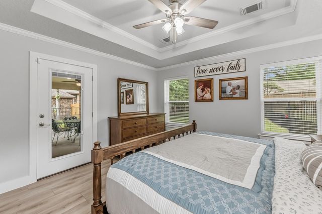 310 Augusta Drive, Huntsville, TX 77340