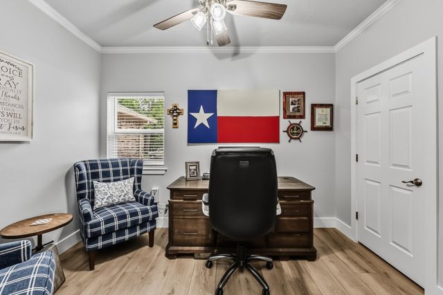 310 Augusta Drive, Huntsville, TX 77340