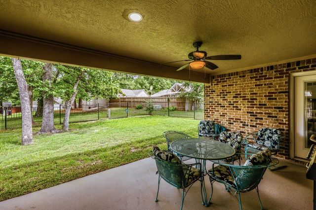310 Augusta Drive, Huntsville, TX 77340