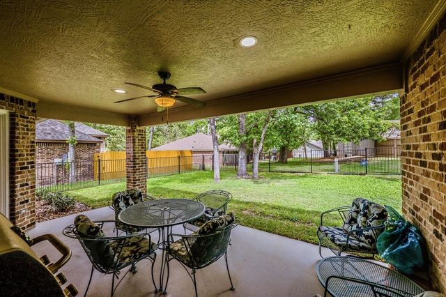 310 Augusta Drive, Huntsville, TX 77340