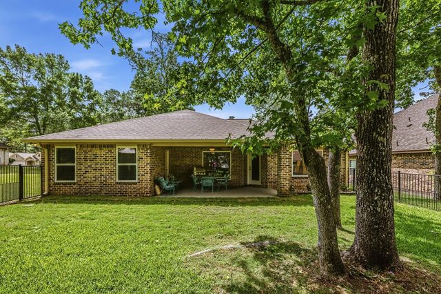 310 Augusta Drive, Huntsville, TX 77340