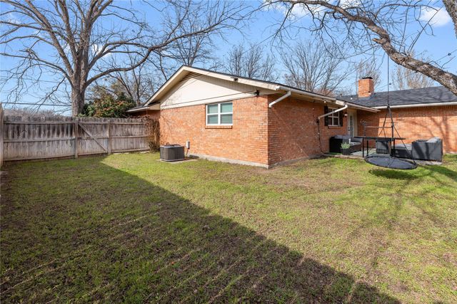 503 Oak Trail, Brownwood, TX 76801