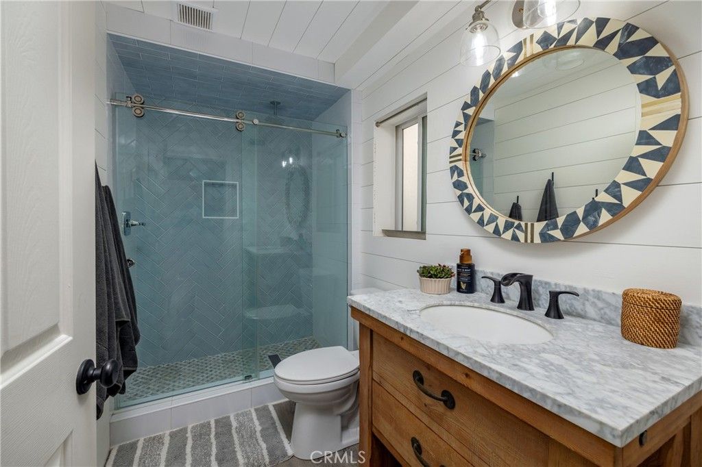 Image 14 of property listing at 331 Walnut Street, Newport Beach, CA 92663