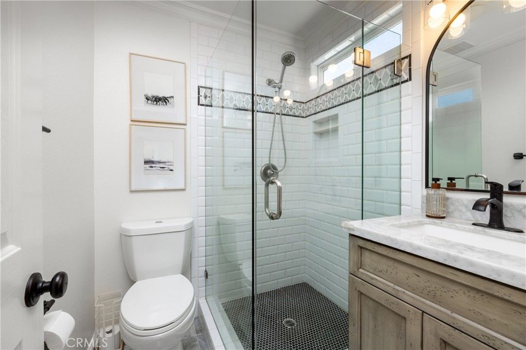 Image 16 of property listing at 331 Walnut Street, Newport Beach, CA 92663