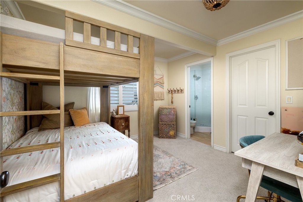 Image 20 of property listing at 331 Walnut Street, Newport Beach, CA 92663