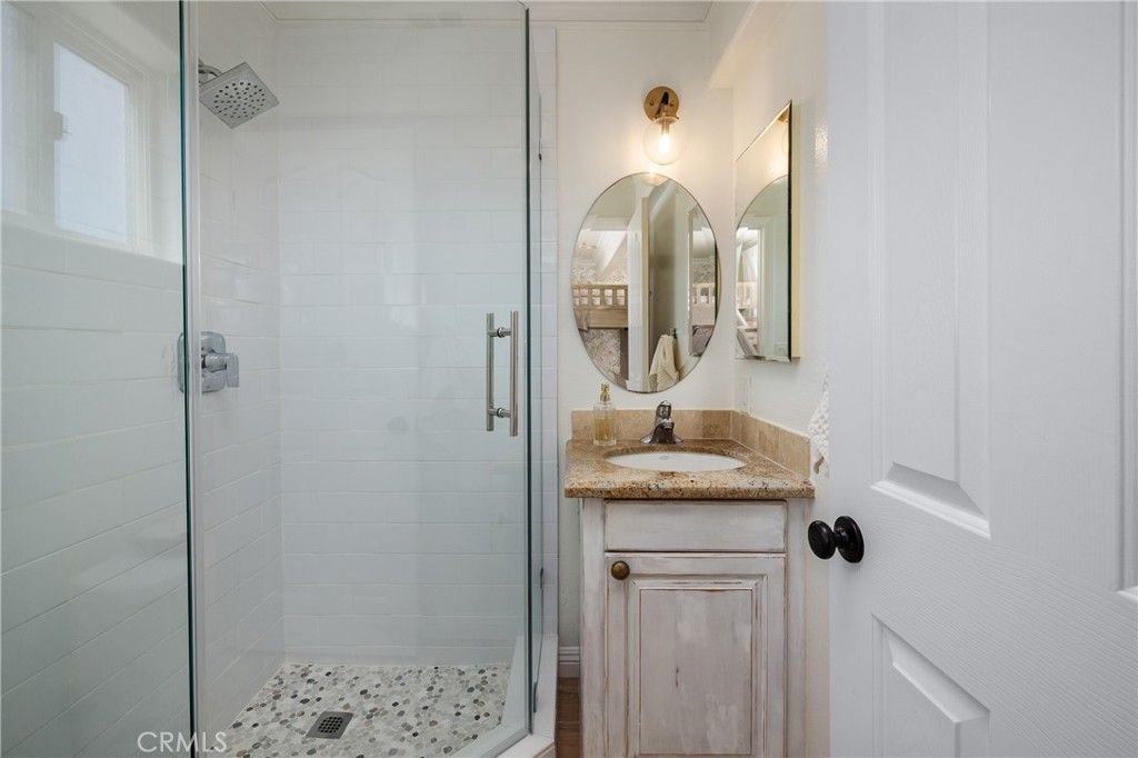 Image 21 of property listing at 331 Walnut Street, Newport Beach, CA 92663
