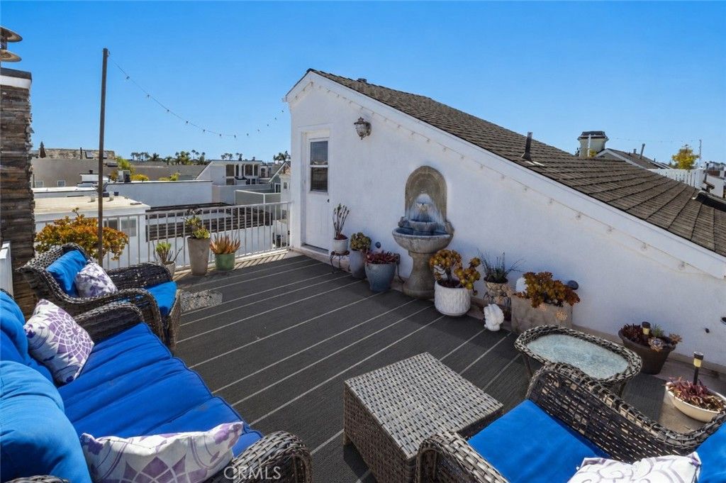 Image 29 of property listing at 331 Walnut Street, Newport Beach, CA 92663
