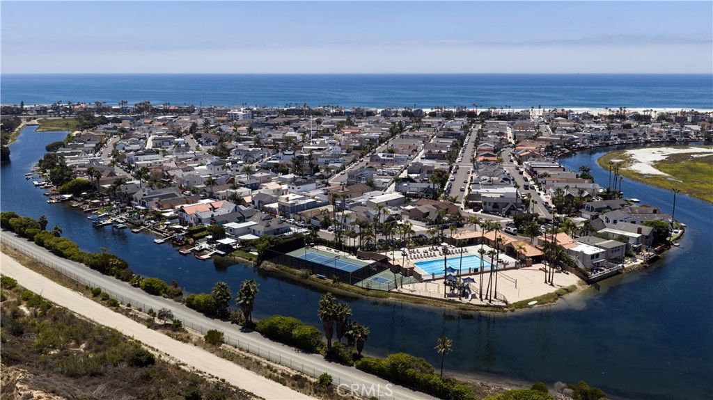 Image 35 of property listing at 331 Walnut Street, Newport Beach, CA 92663