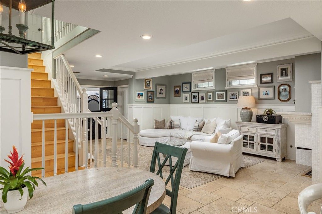 Image 7 of property listing at 331 Walnut Street, Newport Beach, CA 92663