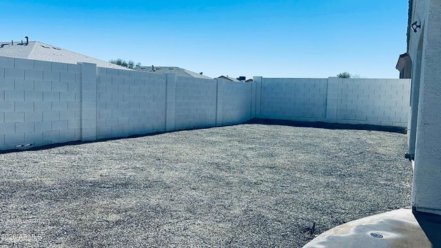 15191 S AMADO Boulevard, Arizona City, AZ 85123