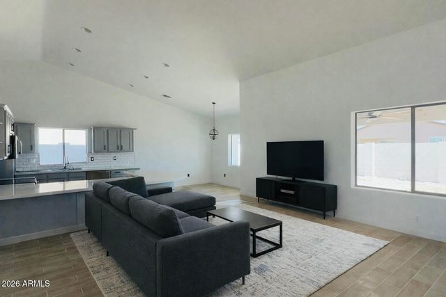 15191 S AMADO Boulevard, Arizona City, AZ 85123