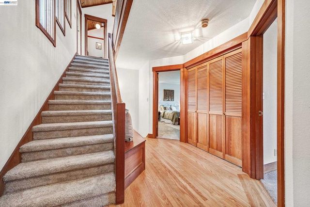 7360 Claremont Ave, Berkeley, CA 94705