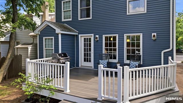14 Gray Street, Montclair, NJ 07042