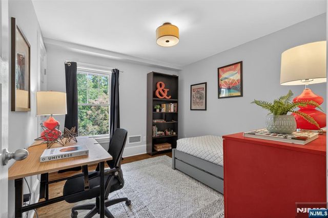 14 Gray Street, Montclair, NJ 07042