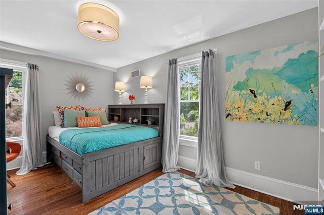 14 Gray Street, Montclair, NJ 07042
