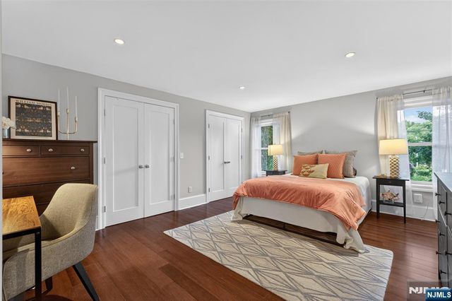 14 Gray Street, Montclair, NJ 07042
