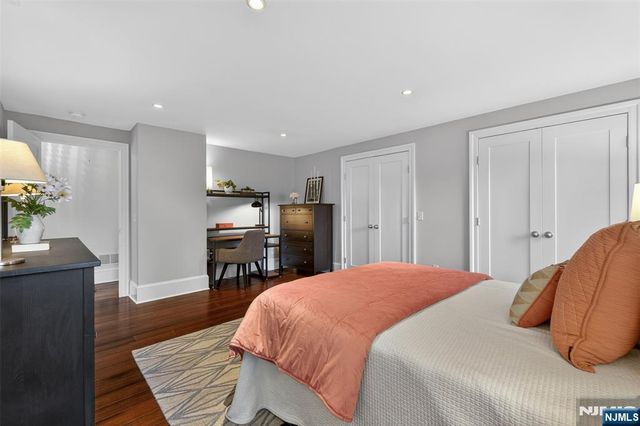 14 Gray Street, Montclair, NJ 07042