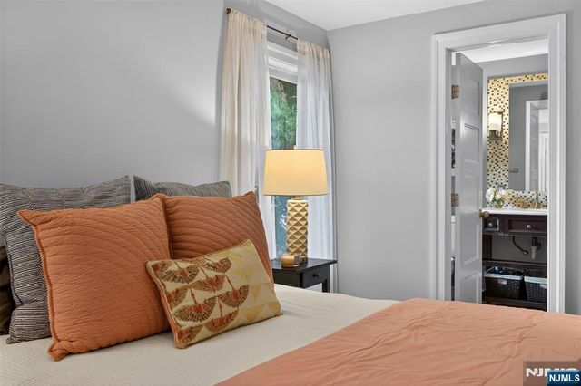 14 Gray Street, Montclair, NJ 07042