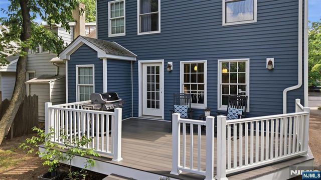 14 Gray Street, Montclair, NJ 07042