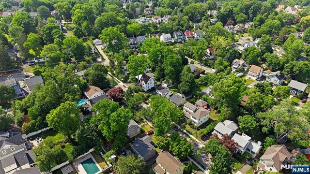 14 Gray Street, Montclair, NJ 07042