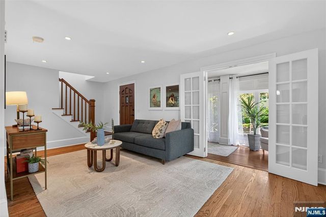 14 Gray Street, Montclair, NJ 07042