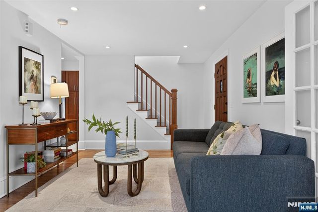 14 Gray Street, Montclair, NJ 07042