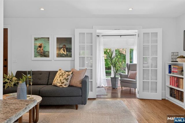 14 Gray Street, Montclair, NJ 07042