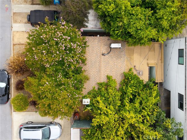 3202 Minneapolis, Los Angeles, CA 90039