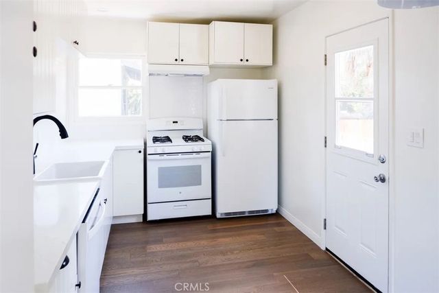 3202 Minneapolis, Los Angeles, CA 90039