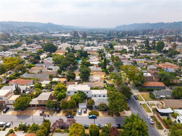 3202 Minneapolis, Los Angeles, CA 90039