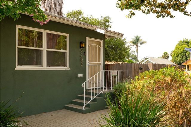 3202 Minneapolis, Los Angeles, CA 90039