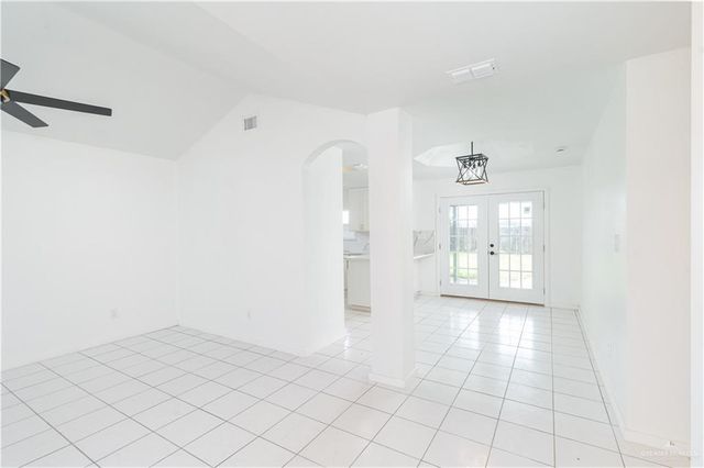 3107 N Edison Avenue, Edinburg, TX 78541