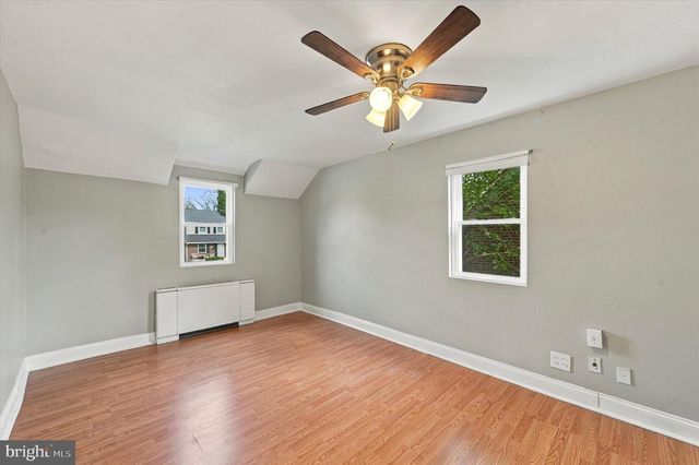 428 WALNUT AVE, Aldan, PA 19018