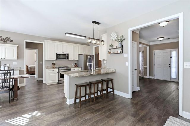 755 Willowwind Drive, Loganville, GA 30052