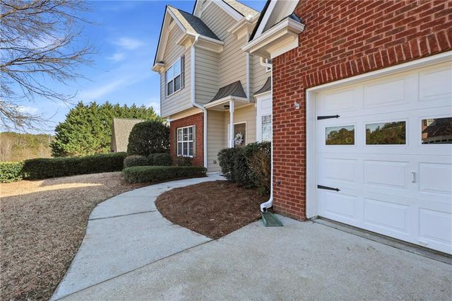 755 Willowwind Drive, Loganville, GA 30052