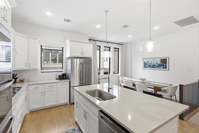 8116 Radnor Road, Dallas, TX 75231