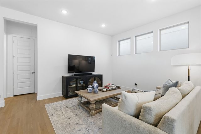 8116 Radnor Road, Dallas, TX 75231