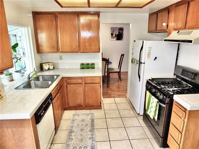 15121 Rancho Clemente, Paramount, CA 90723